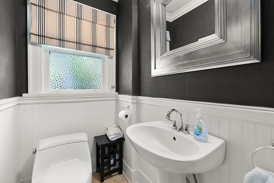 5662 Laburnum Street Vancouver, BC - 9