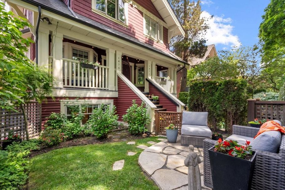 1875 W 13 Avenue Vancouver, BC - 27
