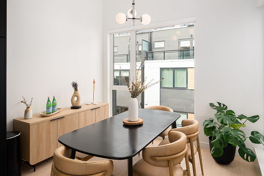 228 650 E 2nd Street North Vancouver, BC - 23