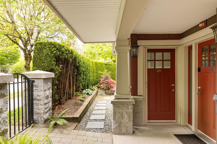 4490 W 8th Avenue Vancouver, BC - 32