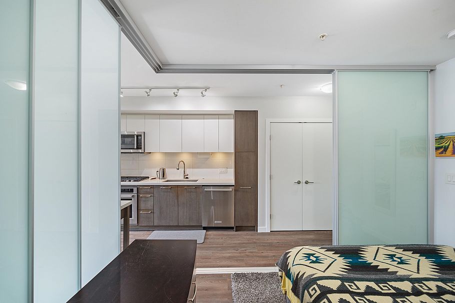 619 384 E 1st Avenue Vancouver, BC - 18