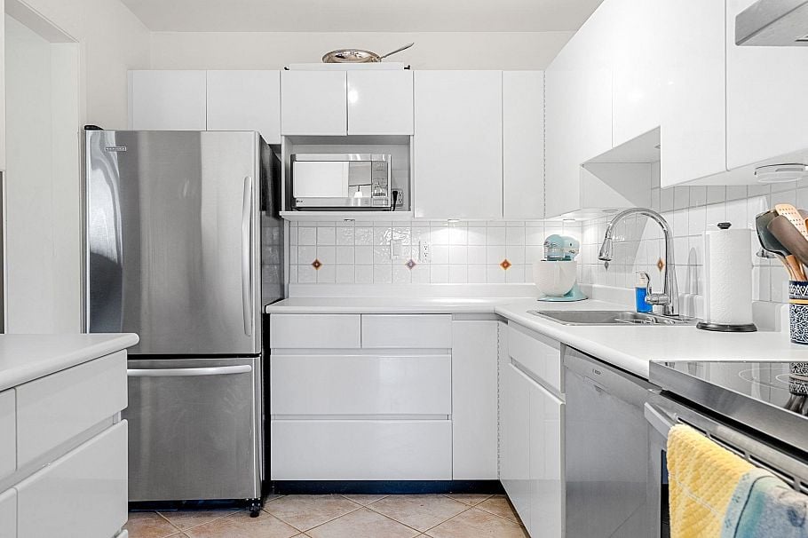208 1266 W 13th Avenue Vancouver, BC - 14