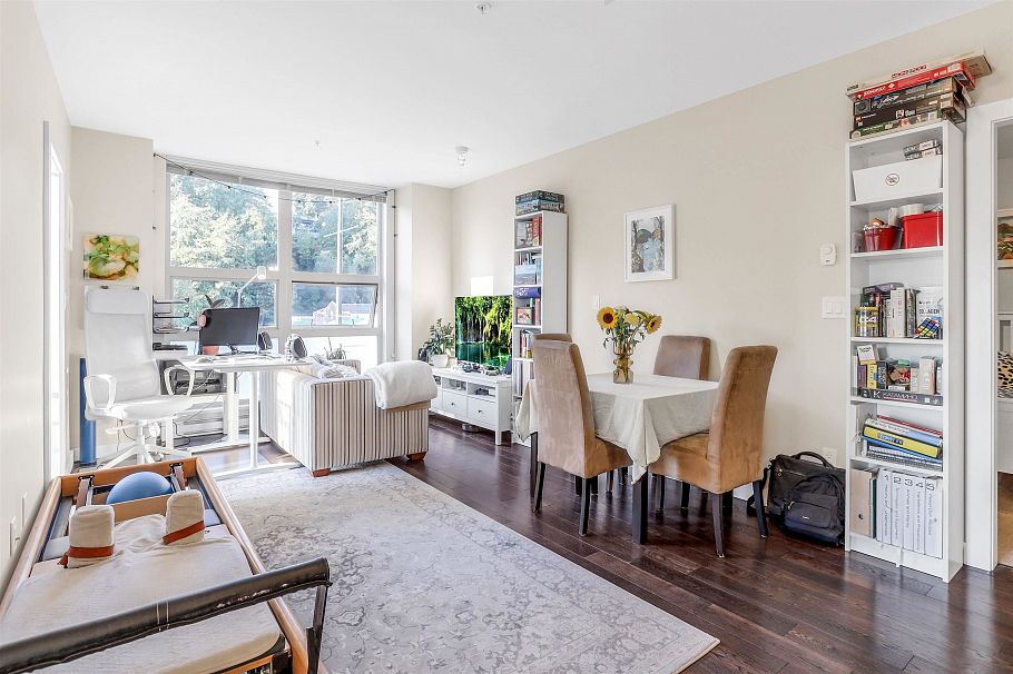 204 1177 Marine Drive North Vancouver, BC - 3