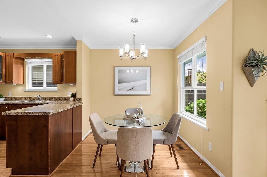 332 E 12th Street North Vancouver, BC - 20