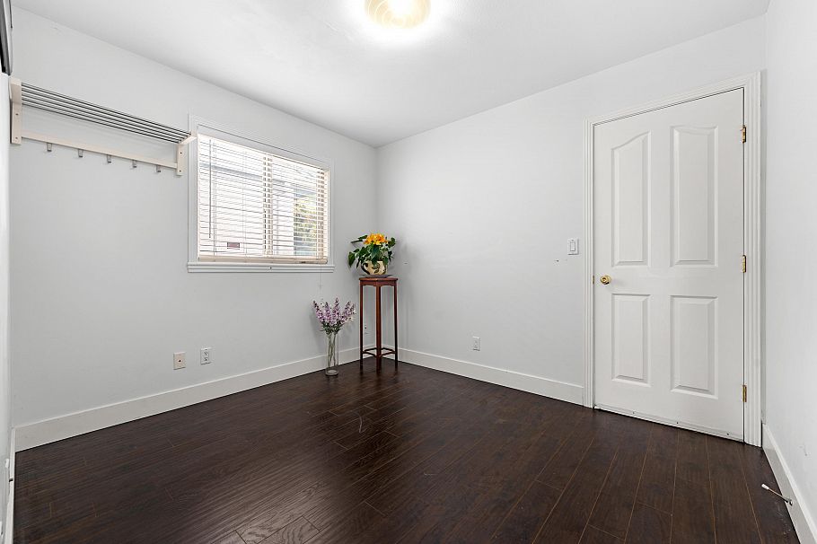 104 E 63rd Avenue Vancouver, BC - 32
