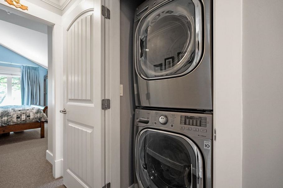 1875 W 13 Avenue Vancouver, BC - 16