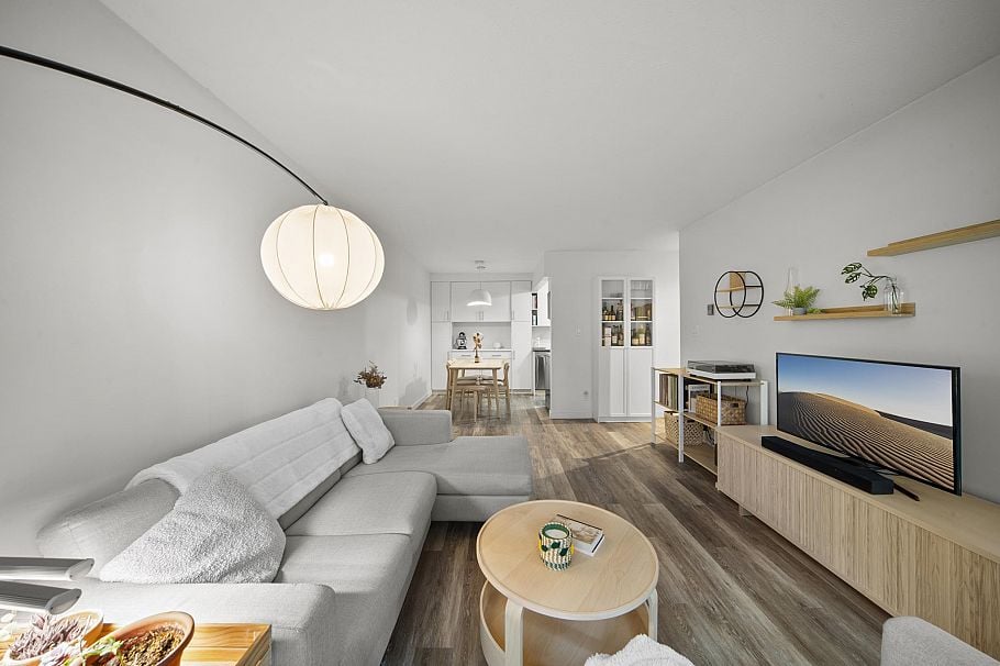 209 975 W 13th Avenue Vancouver, BC - 5