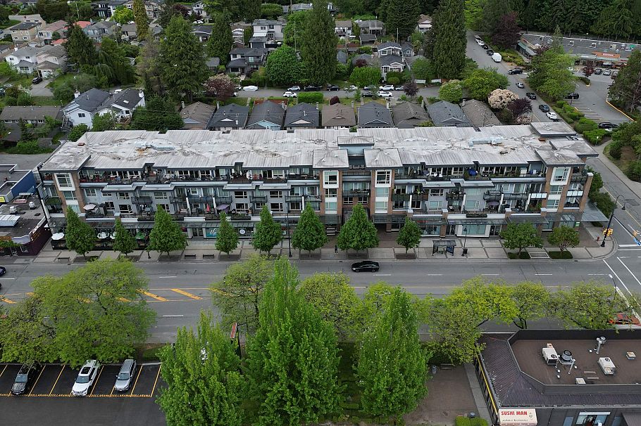 205 1330 Marine Drive North Vancouver, BC - 1