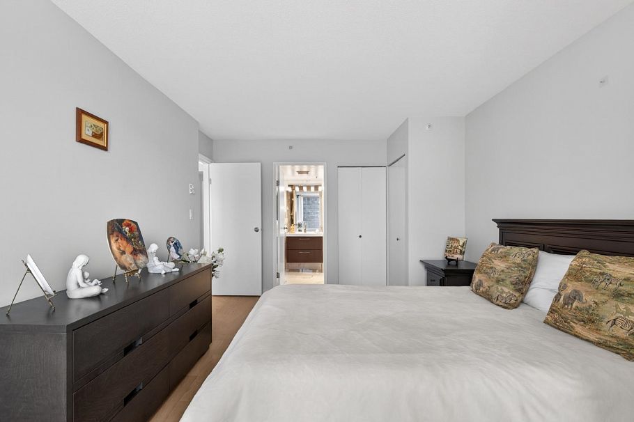 1005 811 Helmcken Street Vancouver, BC - 13