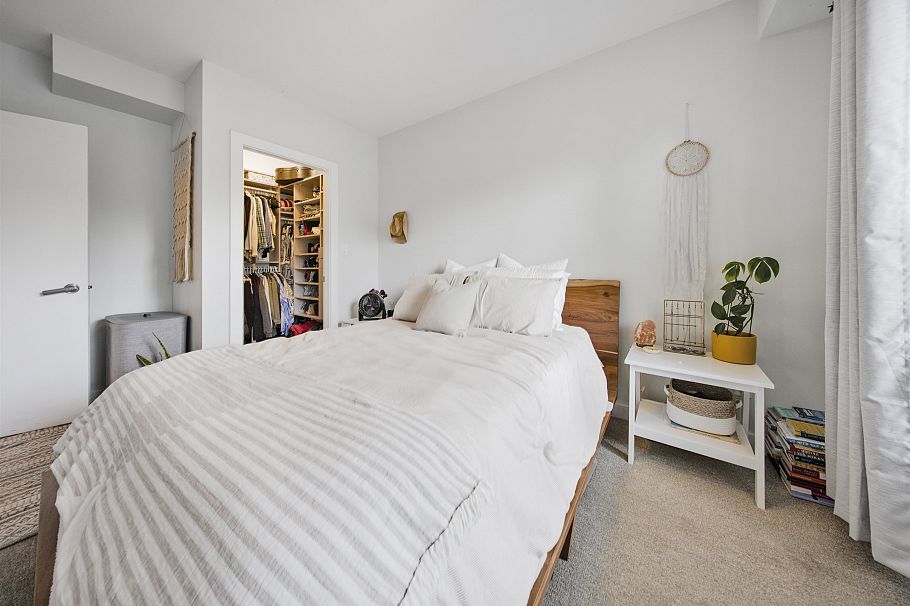 205 1330 Marine Drive North Vancouver, BC - 11