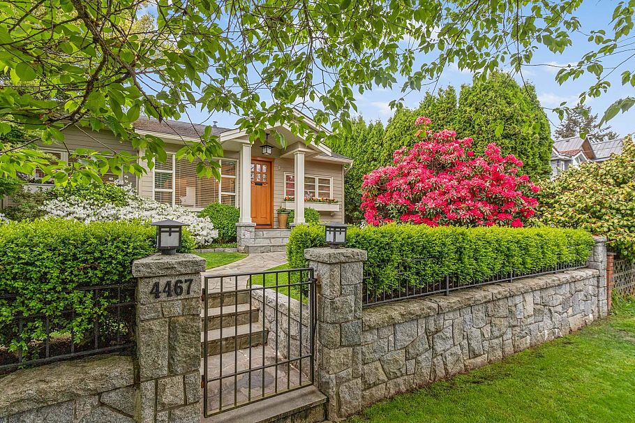 4467 St. George Street Vancouver, BC - 1