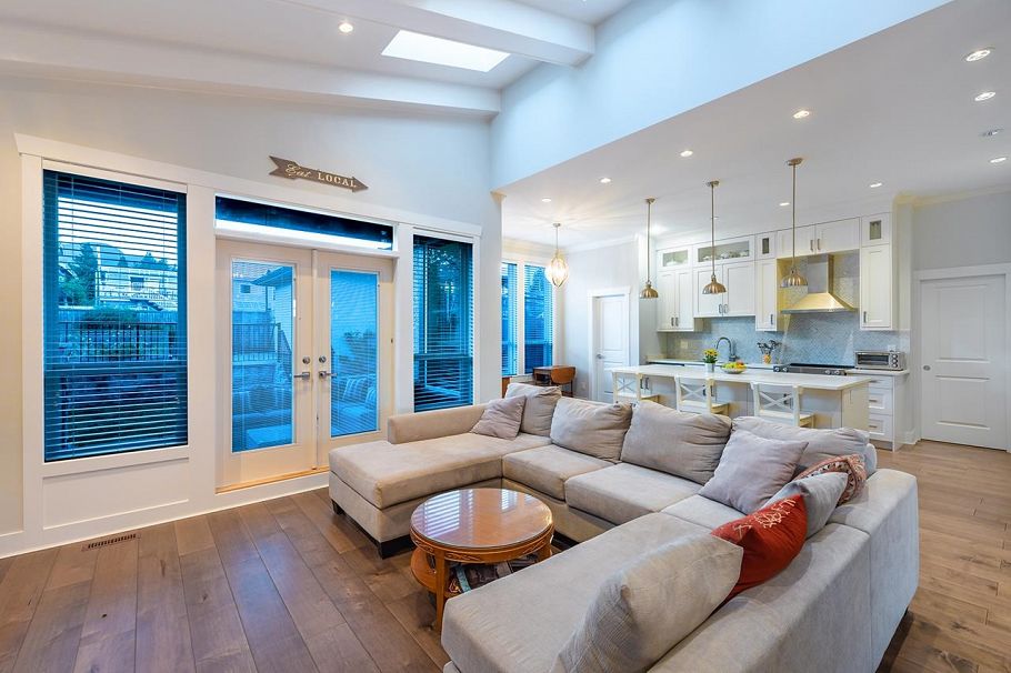 738 E 13th Street North Vancouver, BC - 3