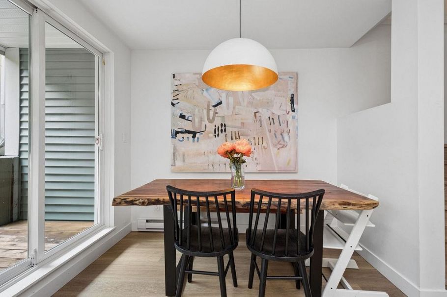 2 1949 W 8th Avenue Vancouver, BC - 8