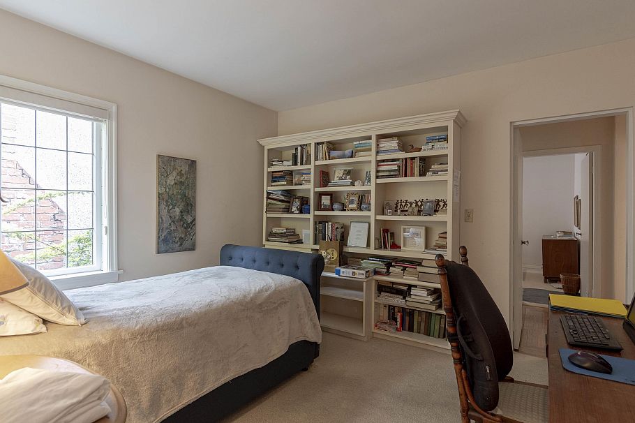 4518 W 12th Avenue Vancouver, BC - 12