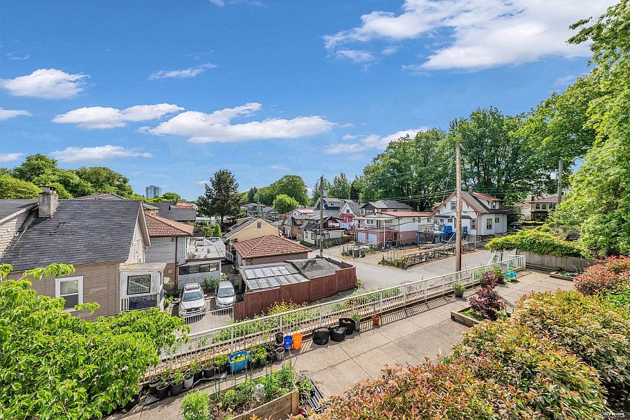 202 3624 Fraser Street Vancouver, BC - 20