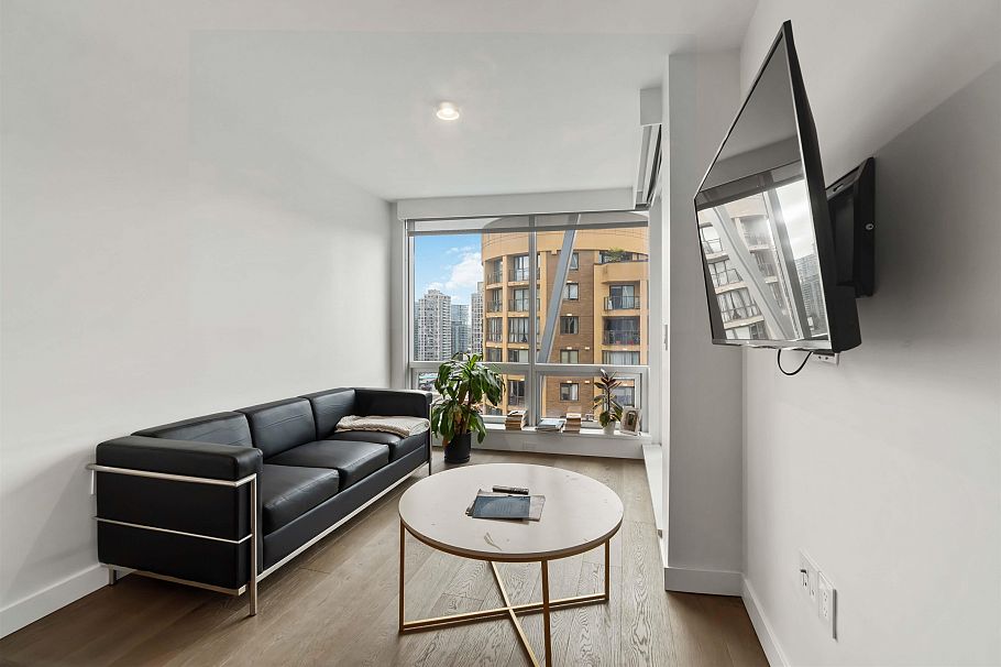 1305 1111 Richards Street Vancouver, BC - 15