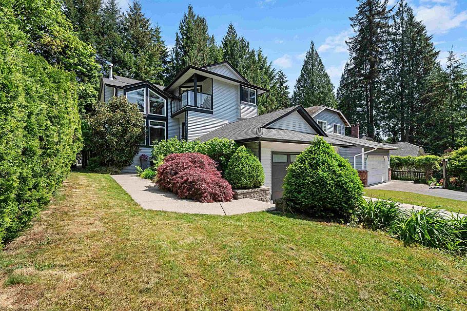 1690 Cascade Court North Vancouver, BC - 35