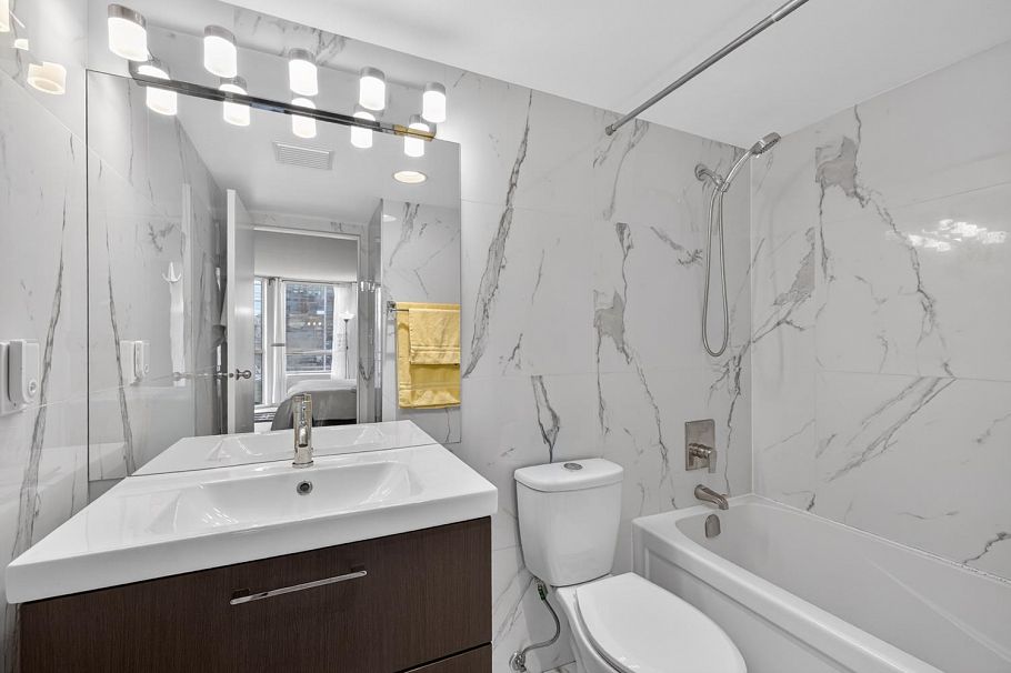 1005 811 Helmcken Street Vancouver, BC - 15
