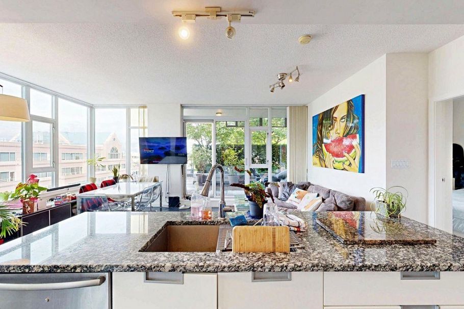 865 2080 W Broadway Vancouver, BC - 18