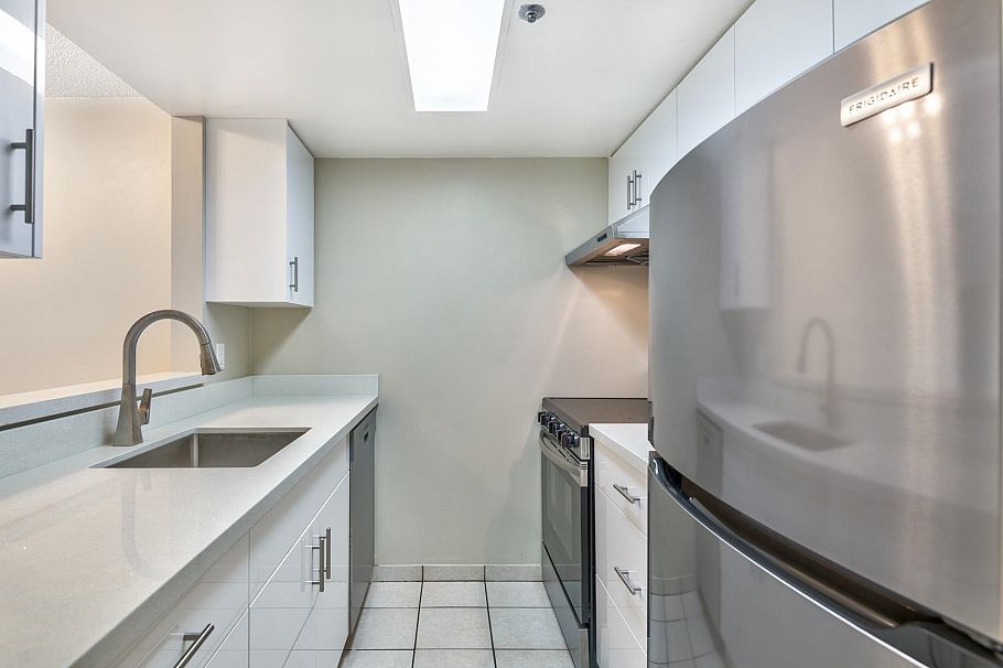 1104 789 Drake Street Vancouver, BC - 12