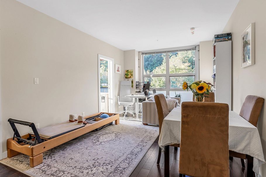 204 1177 Marine Drive North Vancouver, BC - 4