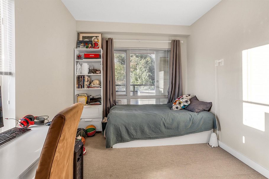 204 1177 Marine Drive North Vancouver, BC - 14