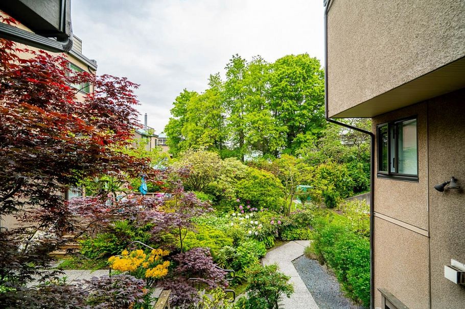 697 Moberly Road Vancouver, BC - 35