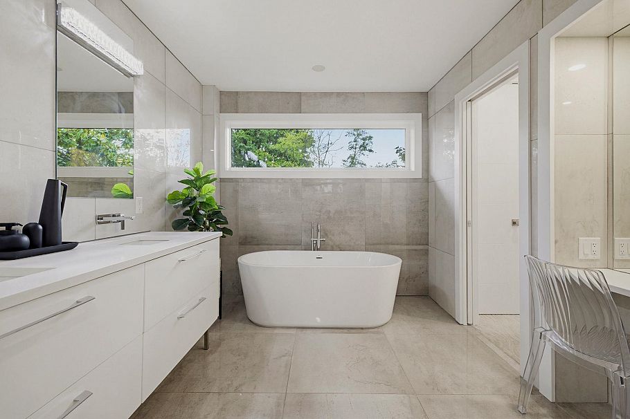 919 E 4th Street North Vancouver, BC - 24