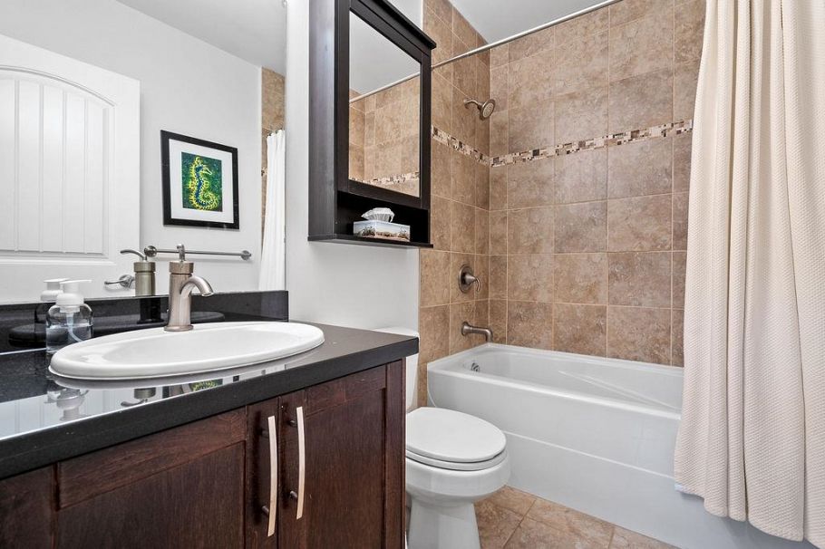 1875 W 13 Avenue Vancouver, BC - 22