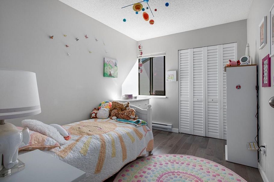 21 230 W 14th Street North Vancouver, BC - 26