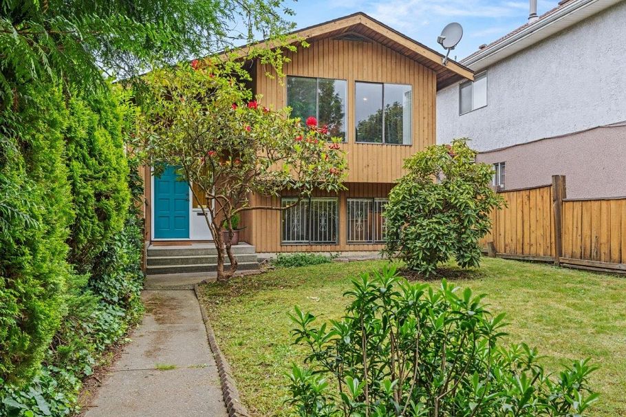 7611 Oak Street Vancouver, BC - 1