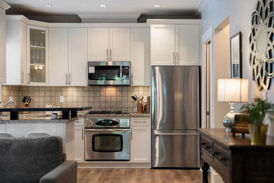 1875 W 13 Avenue Vancouver, BC - 6