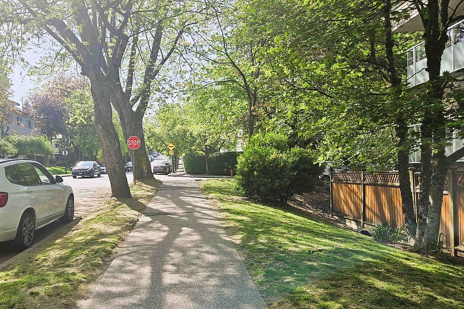 309 825 E 7th Avenue Vancouver, BC - 1