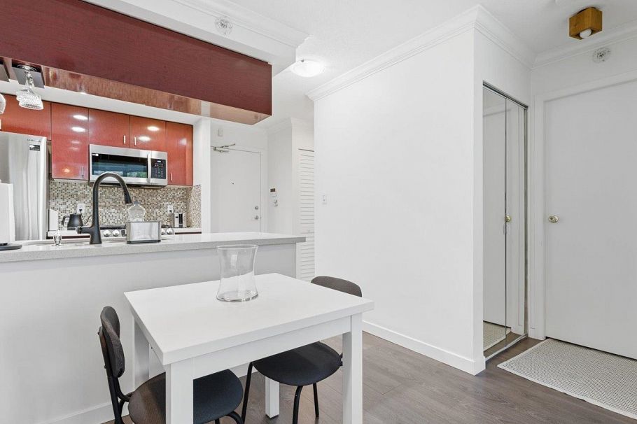 502 1033 Marinaside Crescent Vancouver, BC - 6
