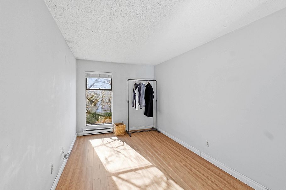 108 251 W 4th Street North Vancouver, BC - 9