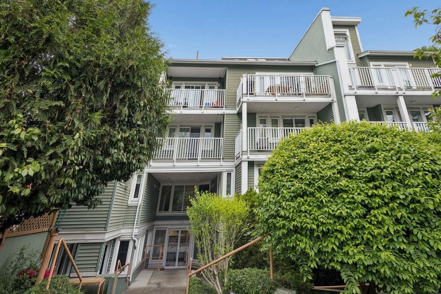 2 1949 W 8th Avenue Vancouver, BC - 30