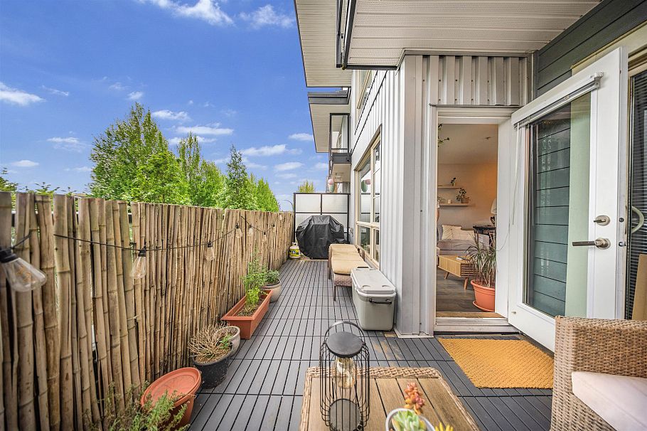 205 1330 Marine Drive North Vancouver, BC - 16