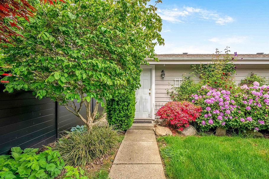 332 E 12th Street North Vancouver, BC - 37