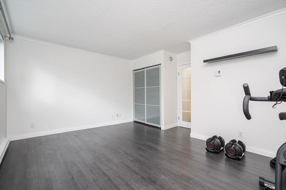 697 Moberly Road Vancouver, BC - 24