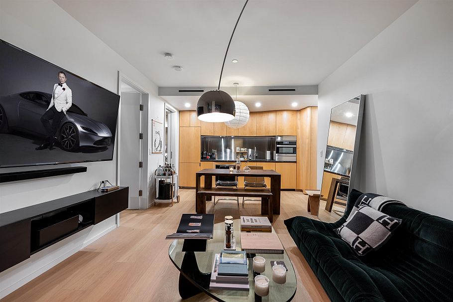 708 1568 Alberni Street Vancouver, BC - 4