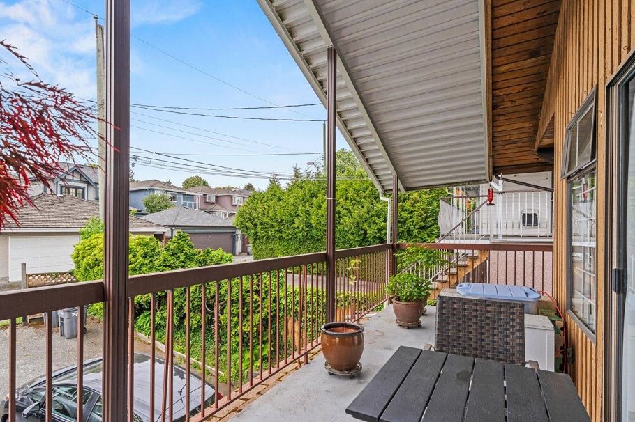7611 Oak Street Vancouver, BC - 14