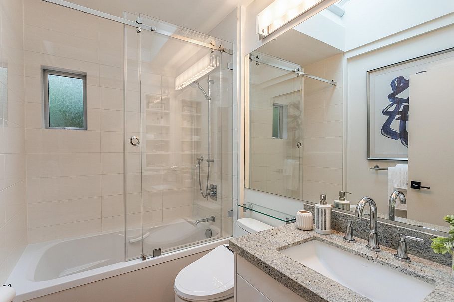 4467 St. George Street Vancouver, BC - 25