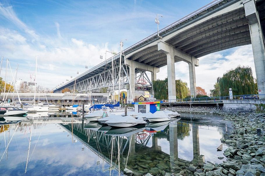 301 1450 Pennyfarthing Drive Vancouver, BC - 35