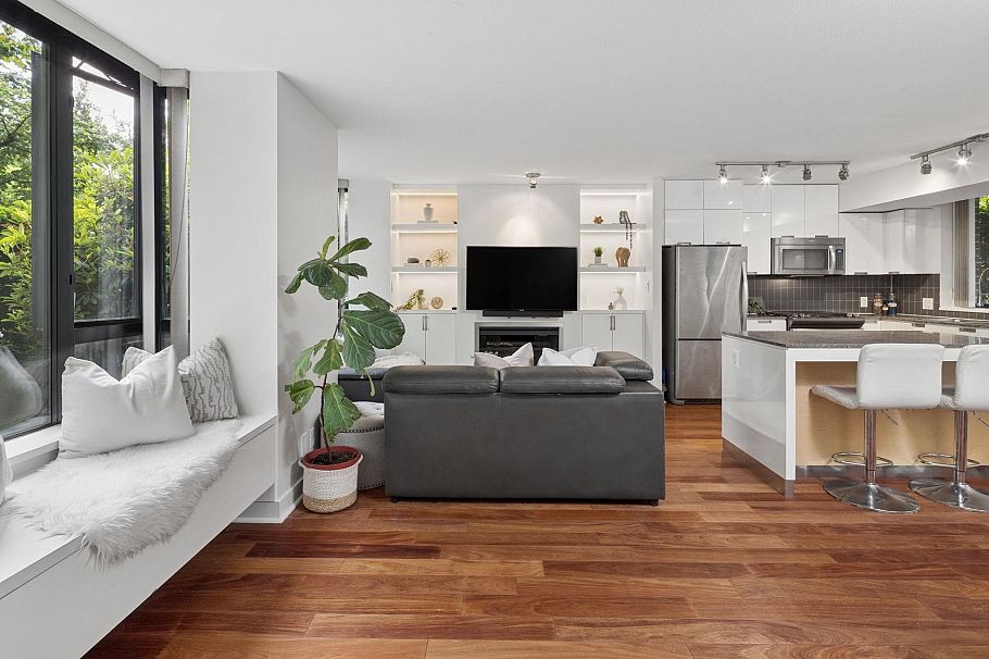 153 W 2nd Street North Vancouver, BC - 4