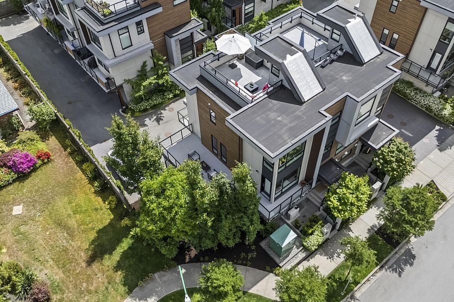 7 856 Orwell Street North Vancouver, BC - 26