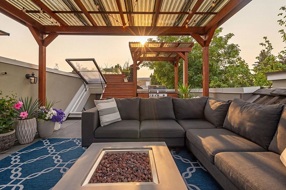2558 W 4th Avenue Vancouver, BC - 23