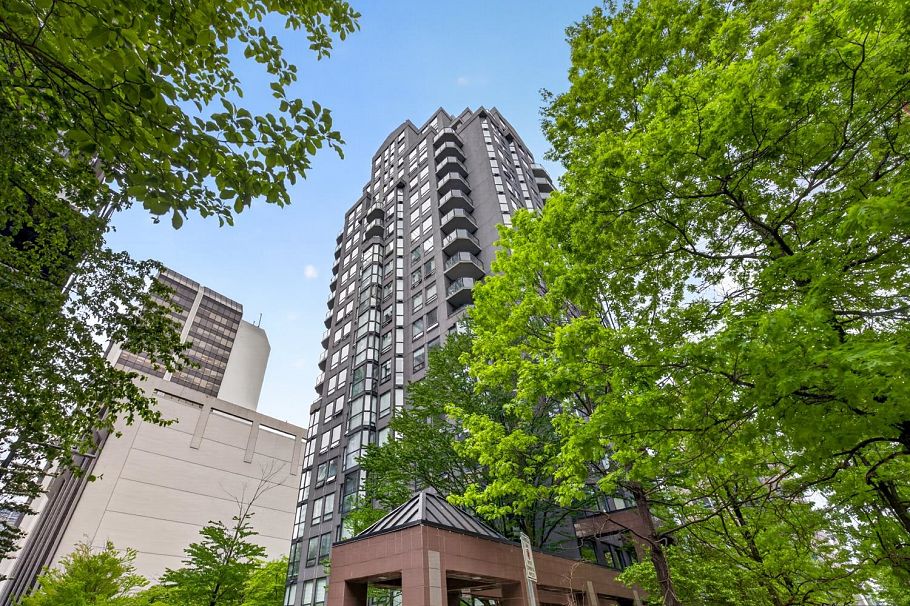 1005 811 Helmcken Street Vancouver, BC - 32