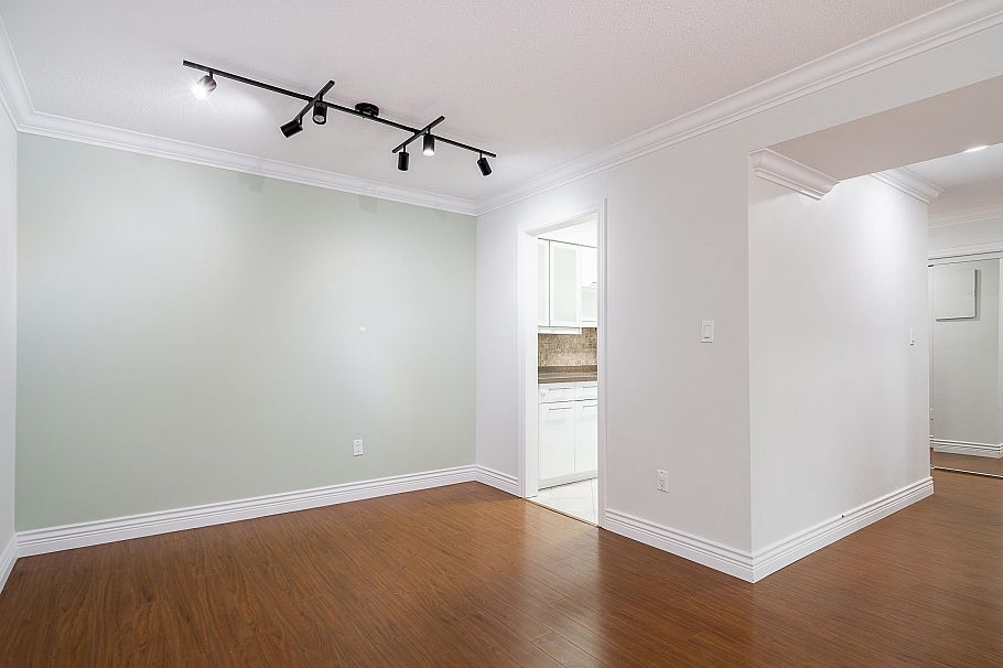 301 2320 W 40th Avenue Vancouver, BC - 8