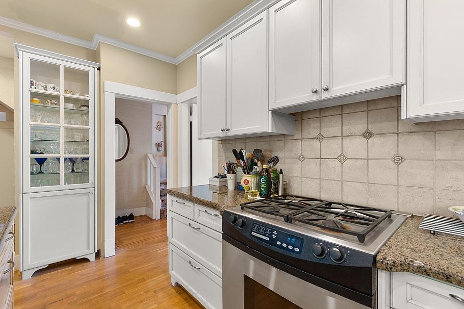 5662 Laburnum Street Vancouver, BC - 8