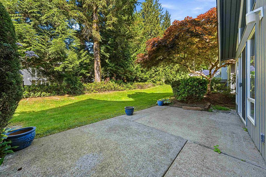 5 1925 Indian River Crescent North Vancouver, BC - 3